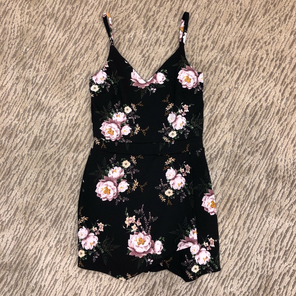 Skort romper Medium winery bachelorette party